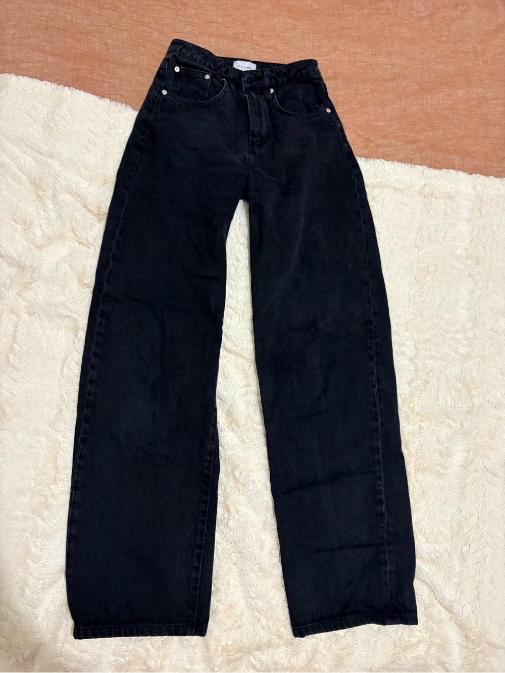 Frame Barrel Long Black Jeans